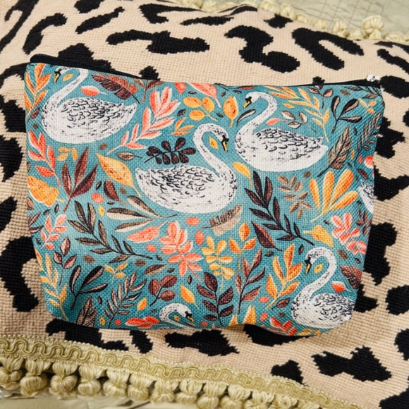 Private Label Handbags - F18-NEW Turquoise with White Swans Cosmetic Bag